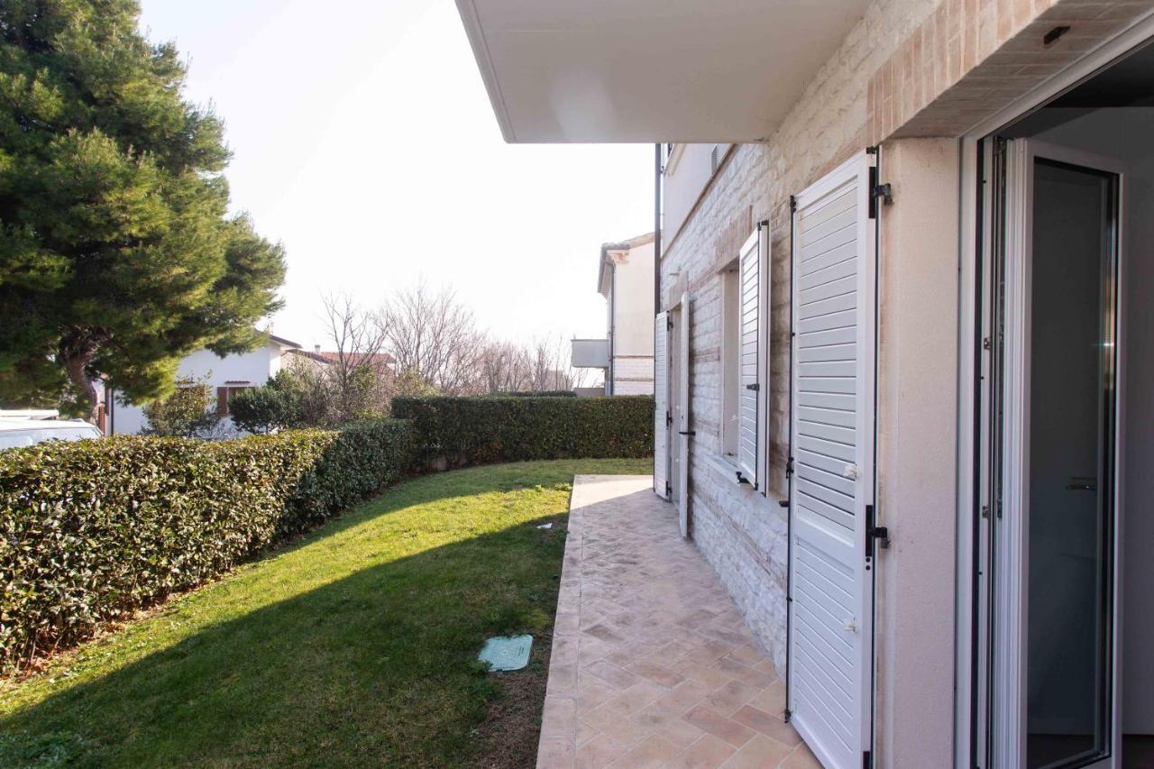 Apartamento S018 - Sirolo, Nuovissimo Trilocale In Pietra Con Giardino Dx Exterior foto